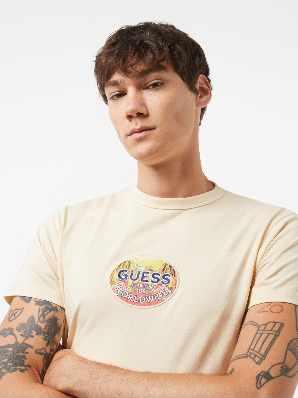 New GUESS Cream Short-Sleeve Tee with Tropical Back Patch SZ L - Picture 5 of 12